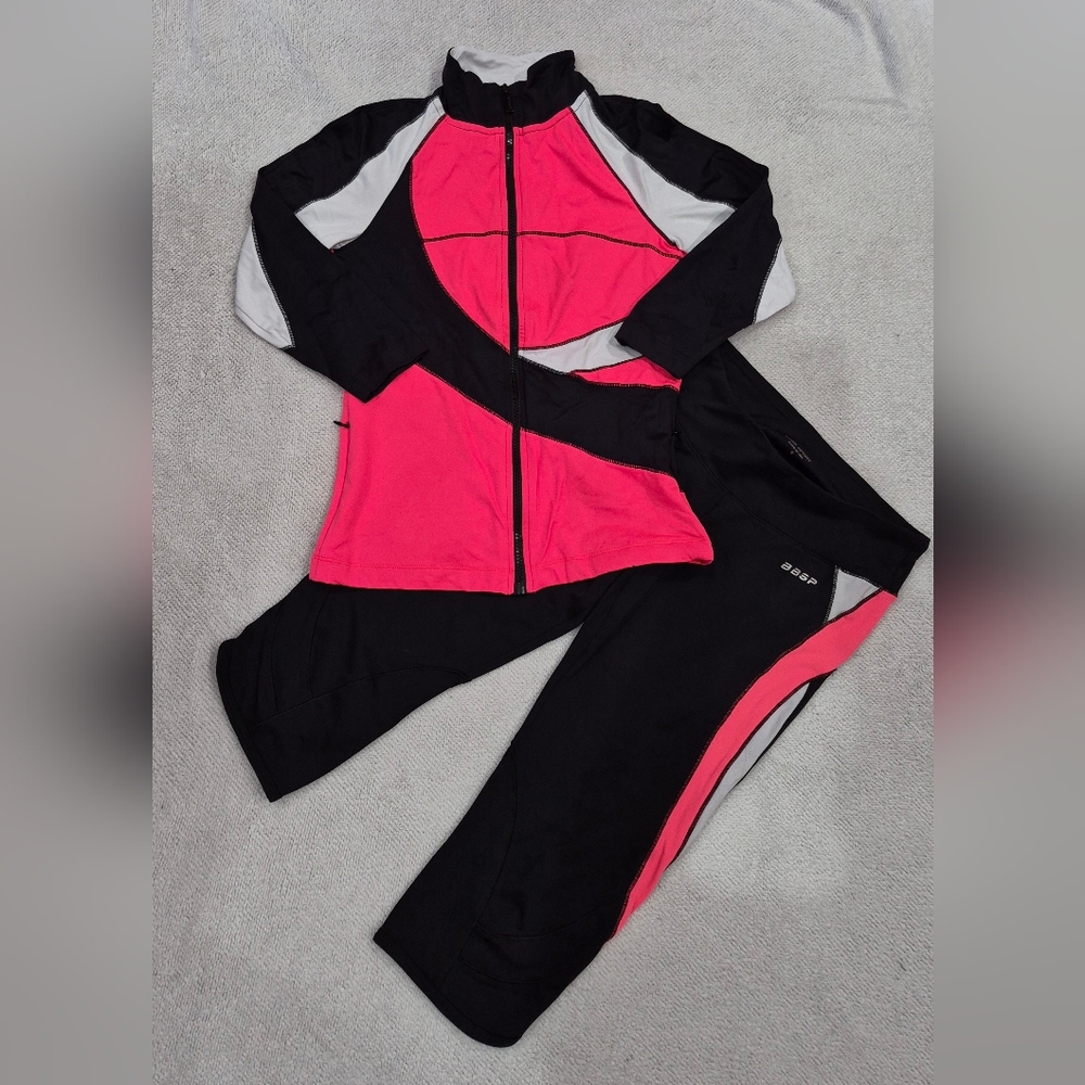 Bebe Sport Logo Black/White/Rouge Cropped Jacket & Cropped Pants - XS/S.